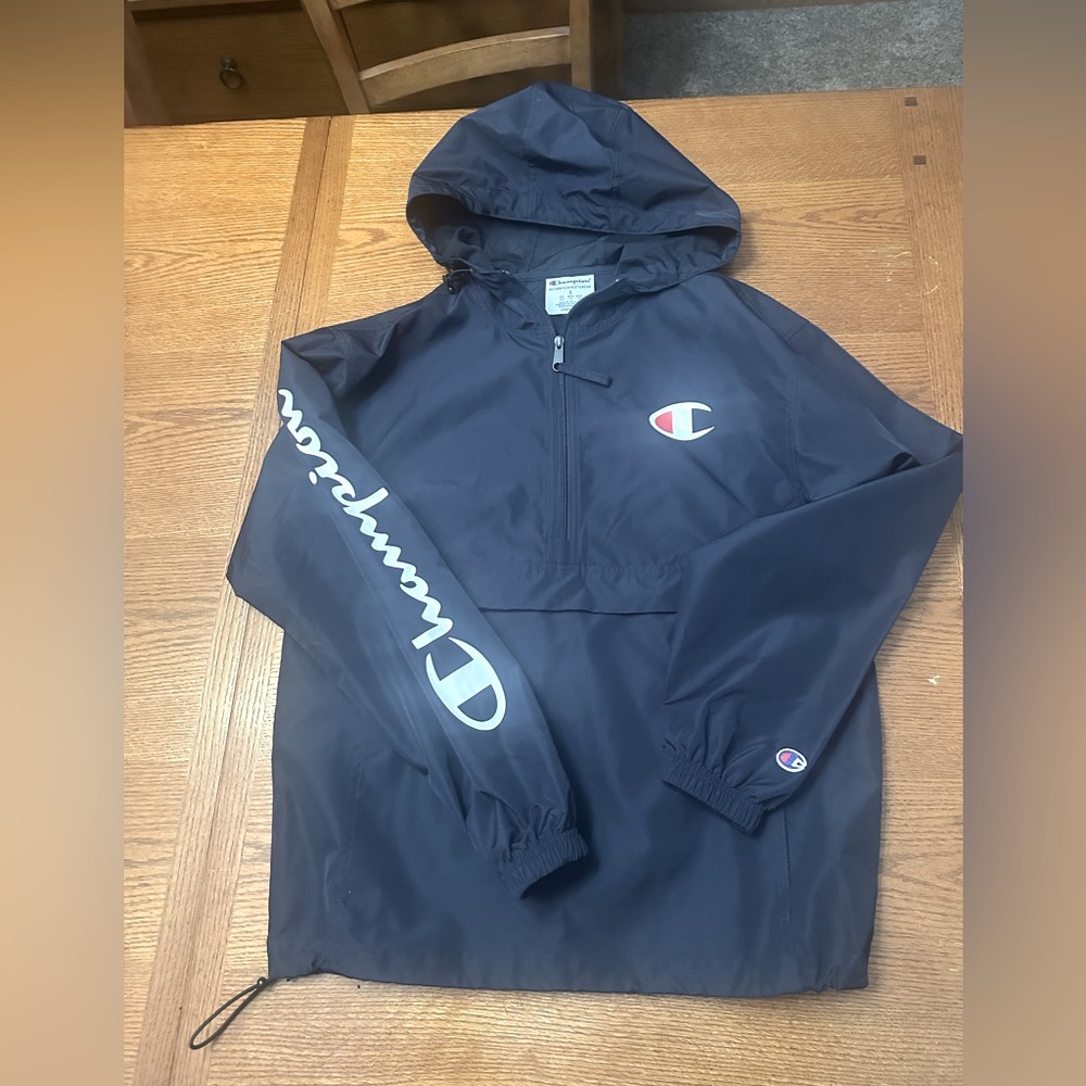BNWOT men’s Navy Champion pullover windbreaker size Small